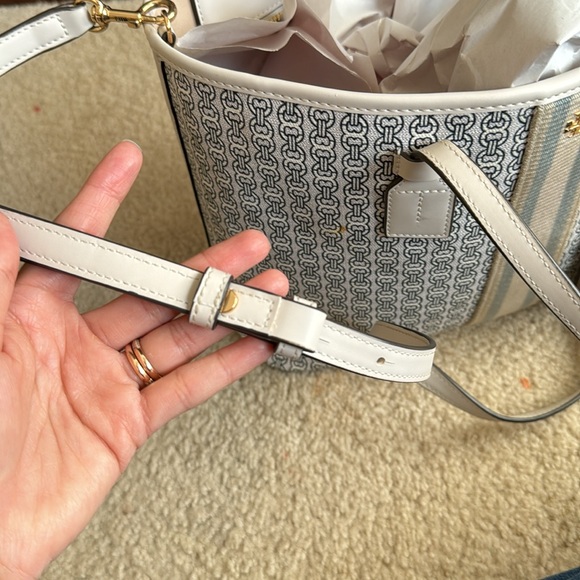 Tory Burch Gemini Link Canvas Small Tote - Picture 11 of 11